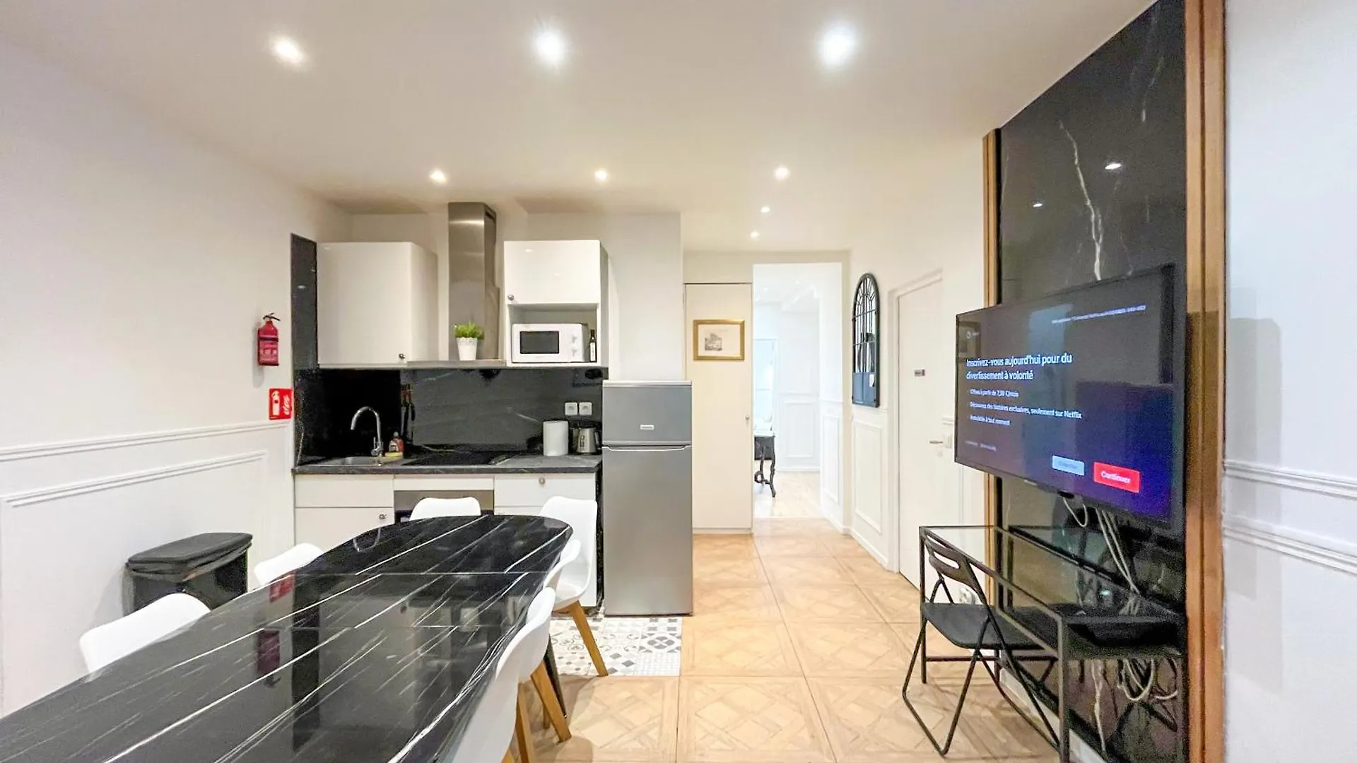 Urban Flat 81 - Paris Luxe Sebastopol 0*,  Francia